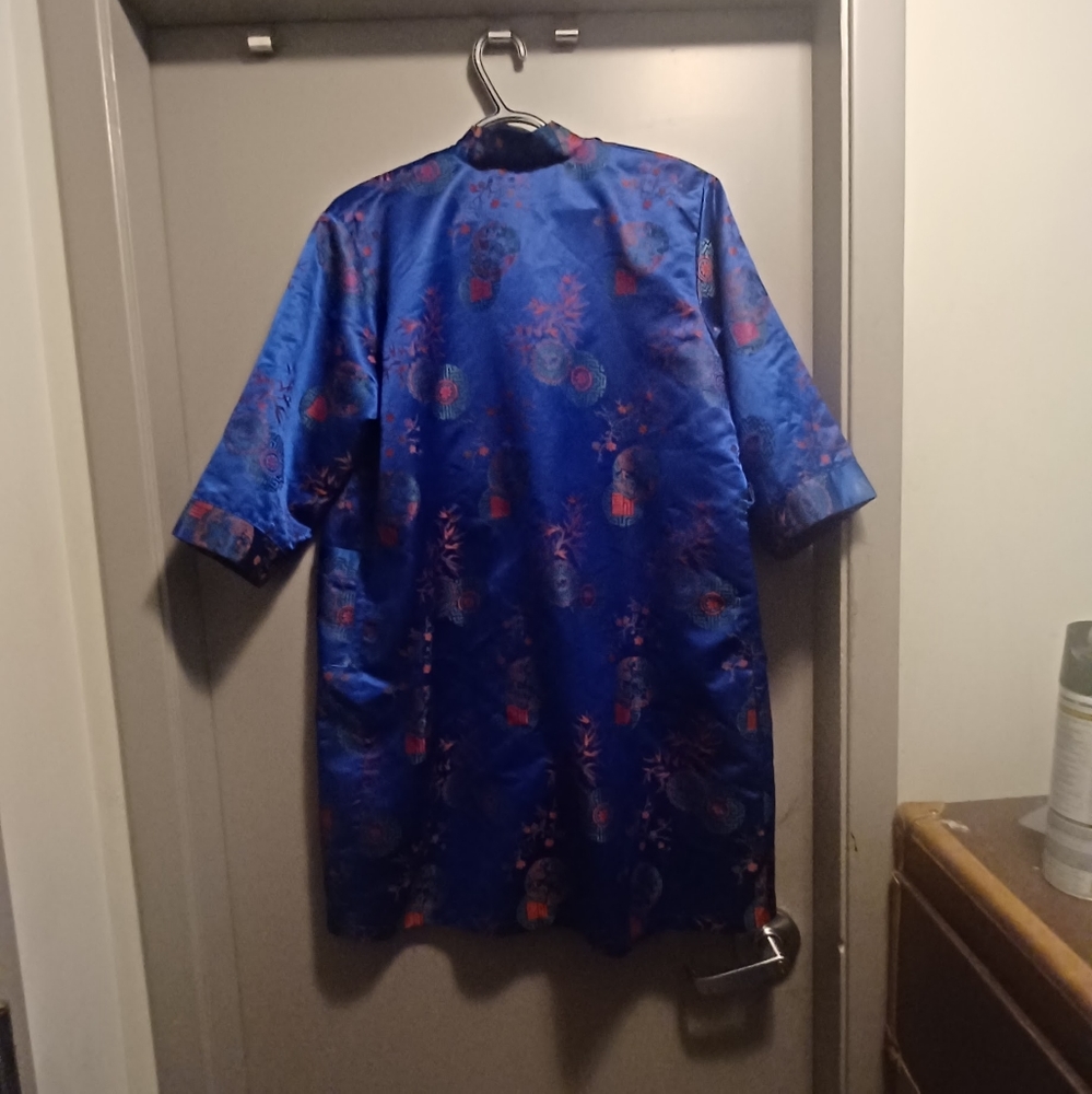 Vintage Satin Chinese Leisure Coat/Robe for Maxxin and Relaxxin - Picture 8 of 16
